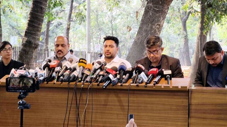 সরকারে থাকার চেয়ে রাজপথে থাকা বেশি প্রয়োজন, তাই পদ...