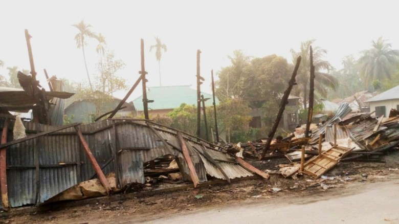 আমতলীতে পুড়ে যাওয়া ব্যবসা প্রতিষ্ঠান মেরামতে প্রভাবশালীদের বাঁধা