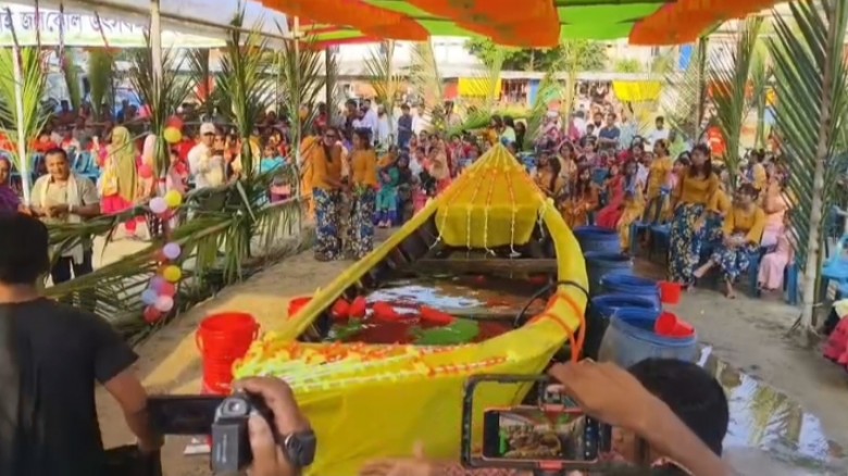 কুয়াকাটায় চলছে ৩দিন ব্যাপী রাখাইনদের ঐতিহ্যবাহী ...